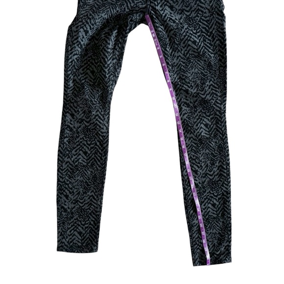 7 for all mankind women’s skinny pants black textured pattern size 26 #559 - Picture 7 of 9